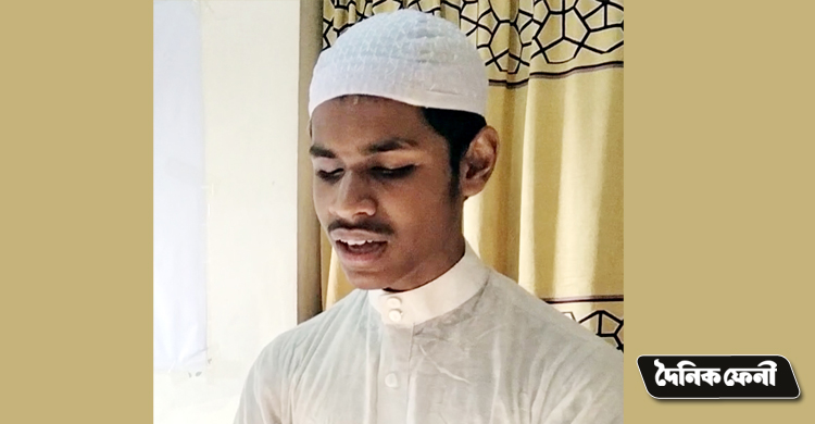 কানে শুনে কোরআনে হাফেজ হলেন দৃষ্টিপ্রতিবন্ধী হামিদুল্লাহ
