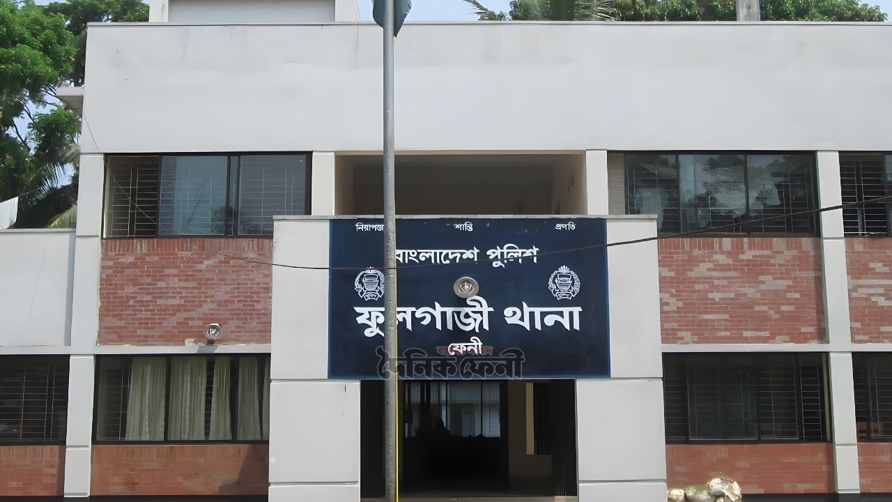 ফুলগাজীতে টিন কেটে ঘরে ঢুকে প্রবাসীর স্ত্রীকে হত্যা, অজ্ঞাত আসামি করে মামলা