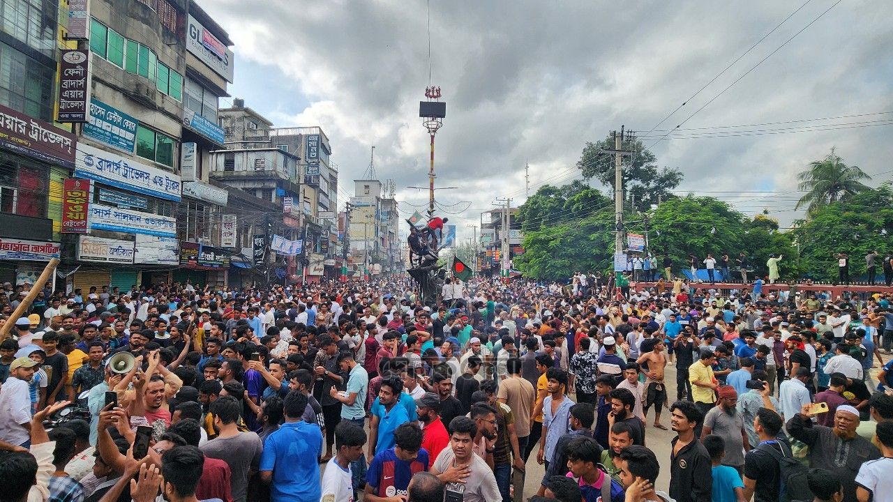 সেদিন বিজয়োল্লাসে ‘প্রকম্পিত’ হয় ফেনী