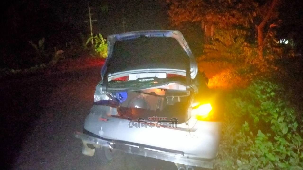 দাঁড়িয়ে থাকা প্রাইভেটকারে ট্রাকের ধাক্কা, আটকাতে গিয়ে চাকায় পিষ্ট চালক