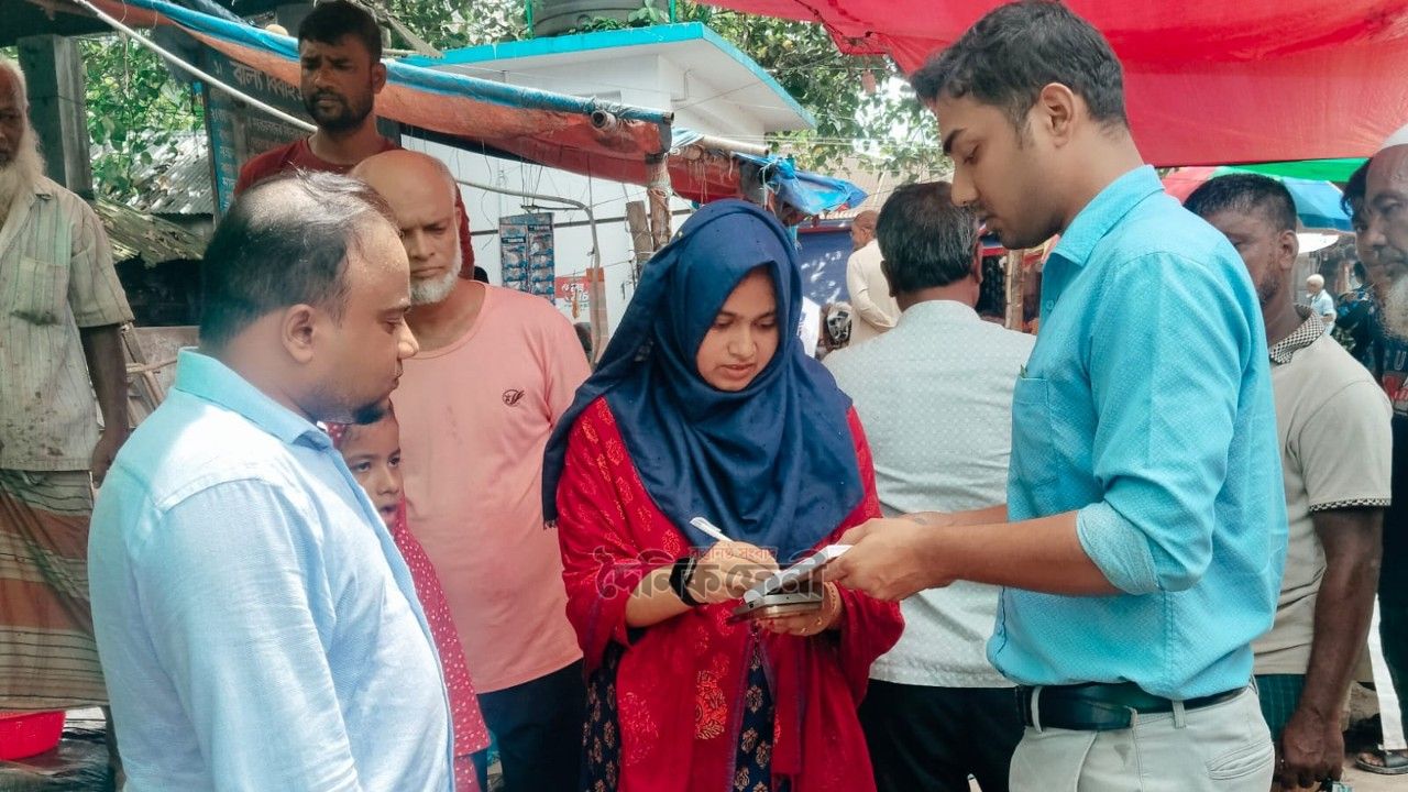 ফুলগাজীতে অবৈধ পিরানহা বিক্রি, জরিমানা গুনল ব্যবসায়ী