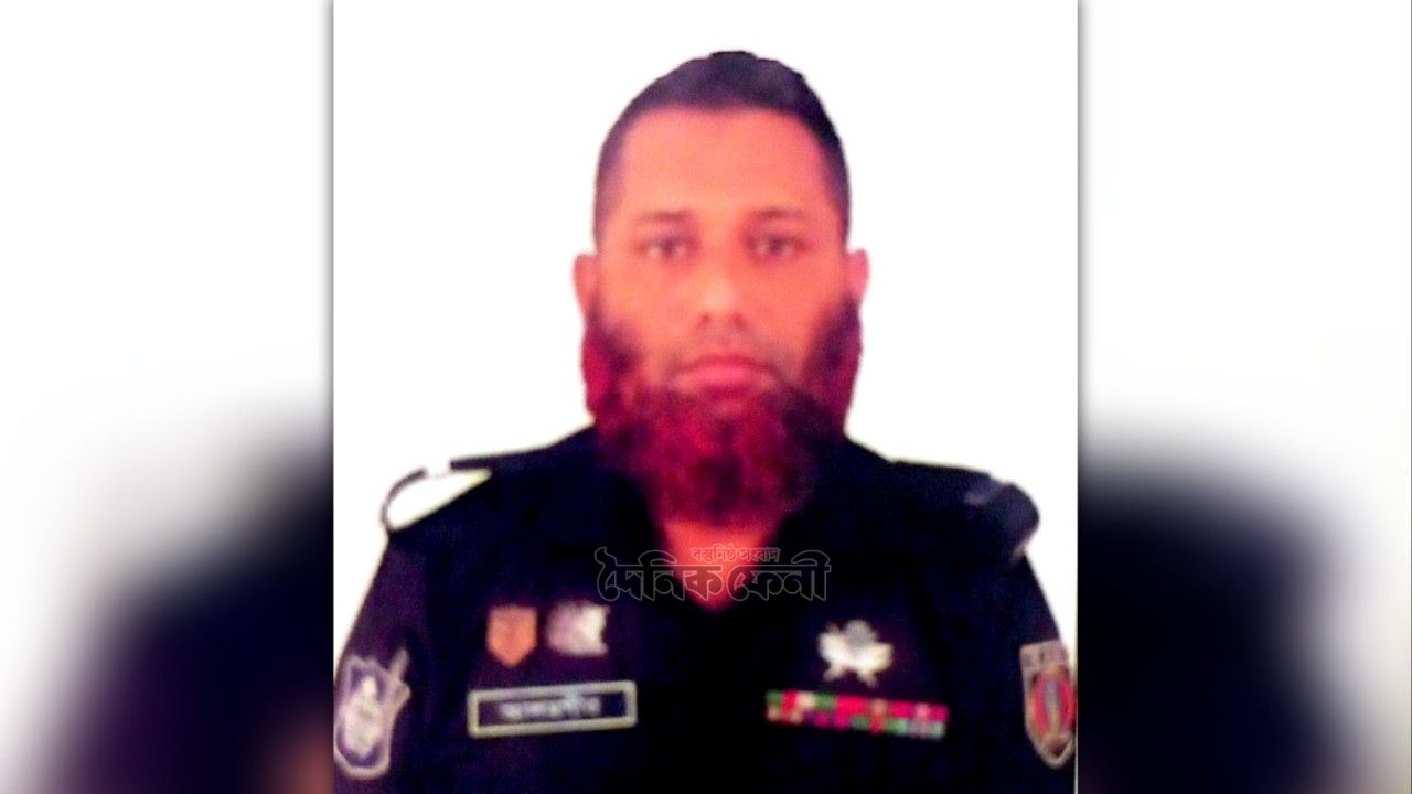 ফেনীতে চেকপোস্টে দায়িত্ব পালনকালে ট্রাকের ধাক্কায় এসআরবি কর্মকর্তা নিহত